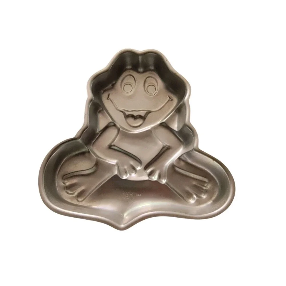 Wilton 1979 Vintage Aluminum Frog Cake Pan Mold #502-1816 Made In Korea